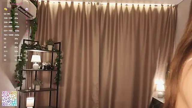 Snapshot of MinaMancilla chatting on December 18, 2025, 4:39 am MinaMancilla online show from December 18, 2025, 4:39 am