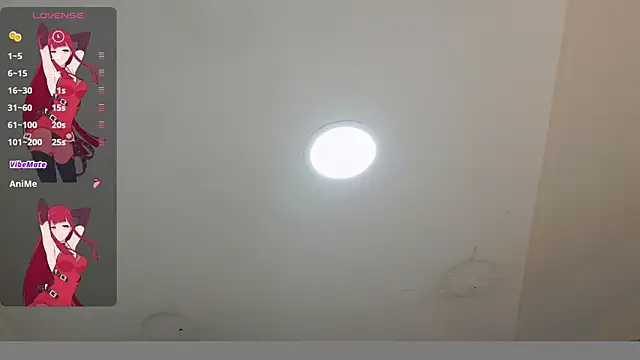 crystaldarliing online show from April 8, 2026, 3:02 pm