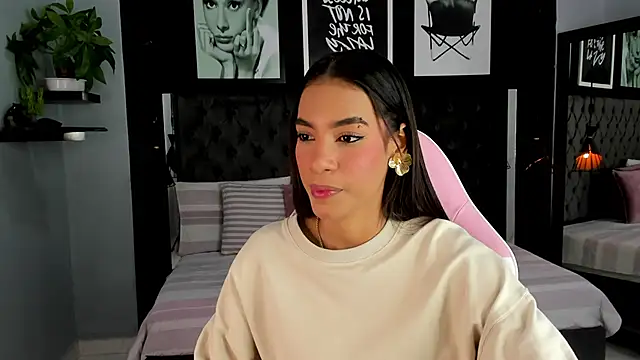 kitty collins  online show from September 28, 2025, 10:11 am