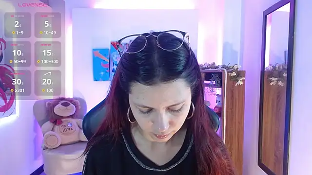 Snapshot of AlanaGarcia19 chatting on December 16, 2025, 11:58 am AlanaGarcia19 online show from December 16, 2025, 11:58 am