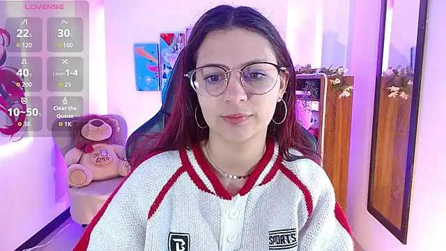 Snapshot of AlanaGarcia19 chatting on December 20, 2025, 11:46 am AlanaGarcia19 online show from December 20, 2025, 11:46 am