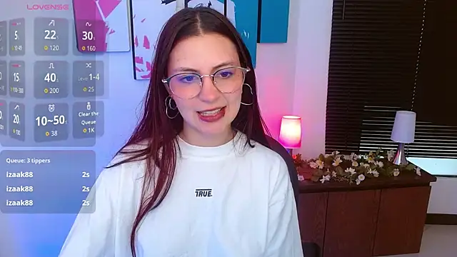 Snapshot of AlanaGarcia19 chatting on November 9, 2025, 12:42 pm AlanaGarcia19 online show from November 9, 2025, 12:42 pm