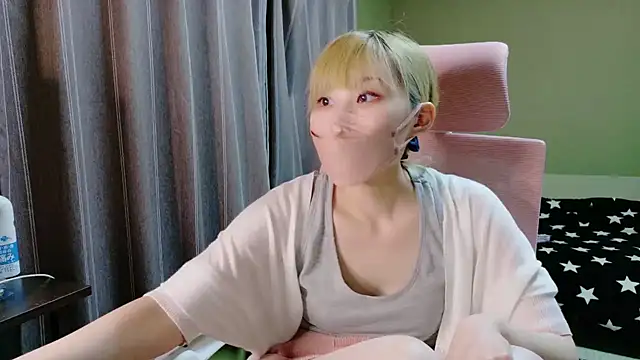 miyu0002 online show from October 2, 2025, 3:15 pm