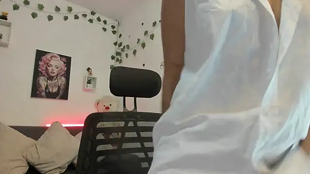 anastasia tuya online show from February 14, 2026, 1:17 am