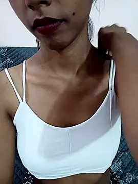 Snapshot of Small_Titss chatting on October 13, 2025, 5:09 am Small Titss online show from October 13, 2025, 5:09 am