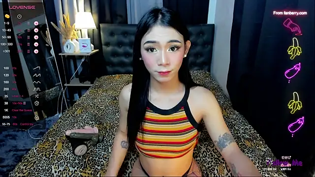 bellamoonlightX online show from September 19, 2025, 12:31 pm