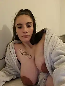 Michou02xXx online show from November 22, 2025, 7:57 pm