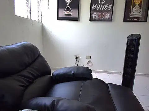 Snapshot of Dollarhot30 chatting on March 29, 2026, 2:30 pm Dollarhot30 online show from March 29, 2026, 2:30 pm