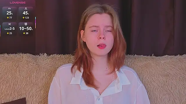 JulietteRain online show from December 3, 2025, 5:23 pm