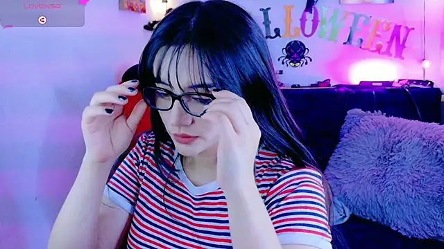 MiaVelvetDoll online show from November 2, 2025, 2:55 pm