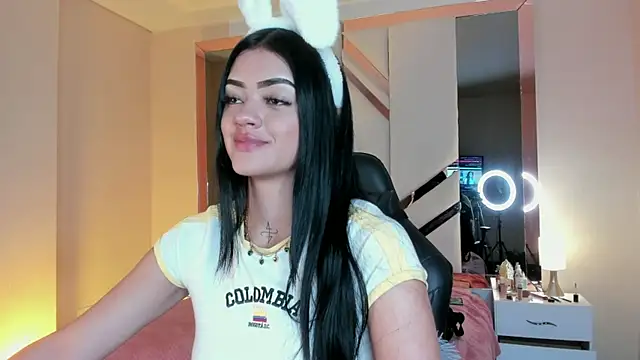 EmmaStonns online show from November 4, 2025, 1:59 pm