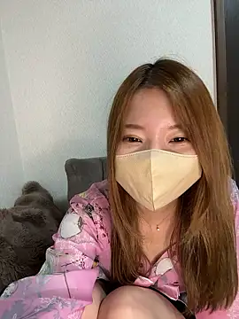 yuuhichan online show from October 16, 2025, 4:04 pm