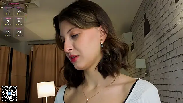 Snapshot of LorinaMaffitt chatting on October 22, 2025, 6:18 pm LorinaMaffitt online show from October 22, 2025, 6:18 pm