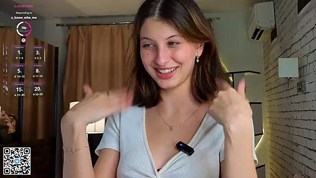 Snapshot of LorinaMaffitt chatting on September 21, 2025, 8:03 pm LorinaMaffitt online show from September 21, 2025, 8:03 pm