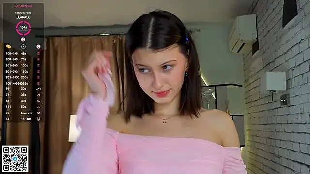 Snapshot of LorinaMaffitt chatting on September 9, 2025, 6:06 pm LorinaMaffitt online show from September 9, 2025, 6:06 pm