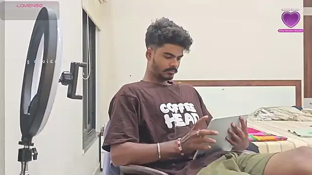 Snapshot of mrbuddy85 chatting on September 20, 2025, 3:39 pm mrbuddy85 online show from September 20, 2025, 3:39 pm