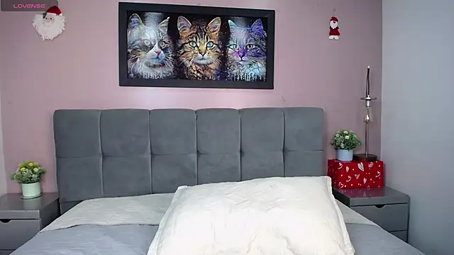 tiiny emilly online show from December 2, 2025, 8:10 pm