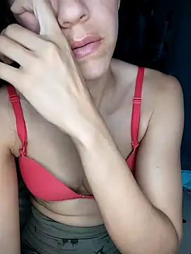 Snapshot of lucerocutte chatting on November 13, 2025, 5:28 pm lucerocutte online show from November 13, 2025, 5:28 pm