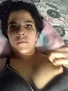 Snapshot of lucerocutte chatting on December 4, 2025, 2:43 am lucerocutte online show from December 4, 2025, 2:43 am