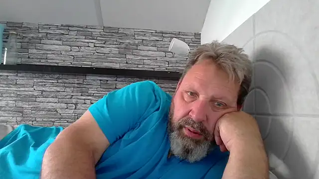 BigMan738xh online show from June 16, 2026, 6:19 pm