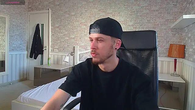 JonahShaw online show from May 24, 2026, 4:56 am