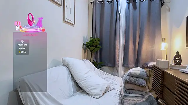 penny coco online show from October 31, 2025, 9:11 pm