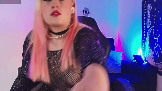 Mollycb online show from June 3, 2026, 4:02 am
