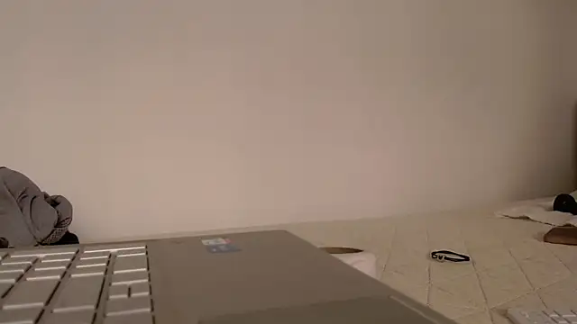 Sarah-w online show from January 18, 2026, 9:07 pm