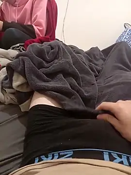 Couplefrsex online show from October 18, 2025, 10:01 pm
