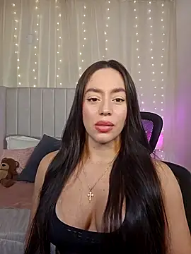 AriadnaTaylor online show from June 9, 2026, 5:58 pm