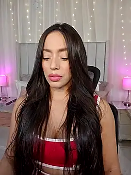 AriadnaTaylor online show from July 25, 2026, 8:04 pm