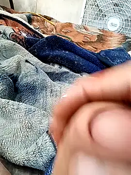 Snapshot of Southerngent1979 chatting on September 18, 2025, 12:13 am Southerngent1979 online show from September 18, 2025, 12:13 am