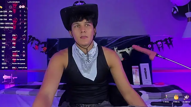 Leo Savage  online show from November 1, 2025, 4:19 am