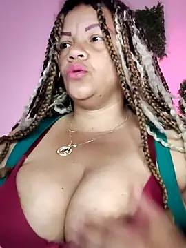 Snapshot of Eva_Luxei chatting on February 15, 2026, 5:08 am Eva Luxei online show from February 15, 2026, 5:08 am