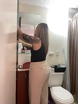 MorganHot0809 online show from November 19, 2025, 1:11 pm