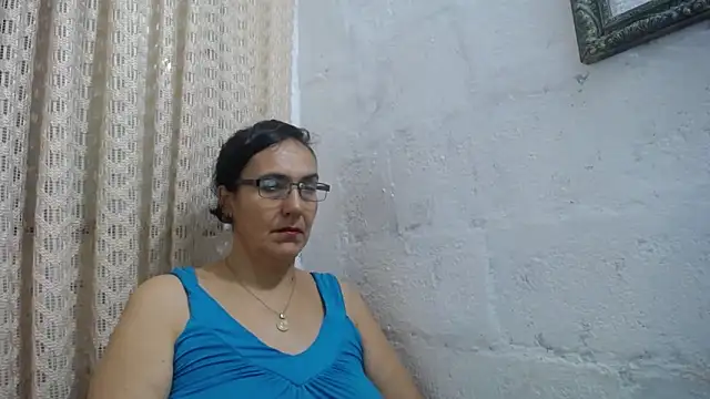 gabbyparker  online show from June 6, 2026, 7:46 am