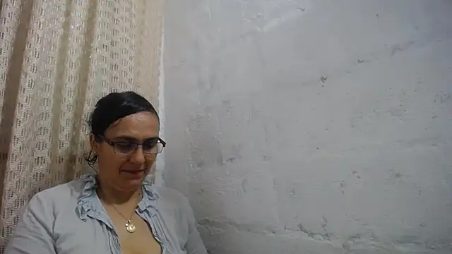 gabbyparker  online show from March 13, 2026, 12:04 am