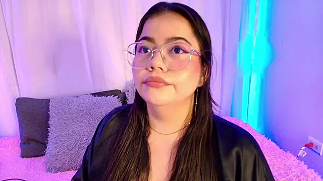 LilyRousee online show from February 2, 2026, 2:54 am
