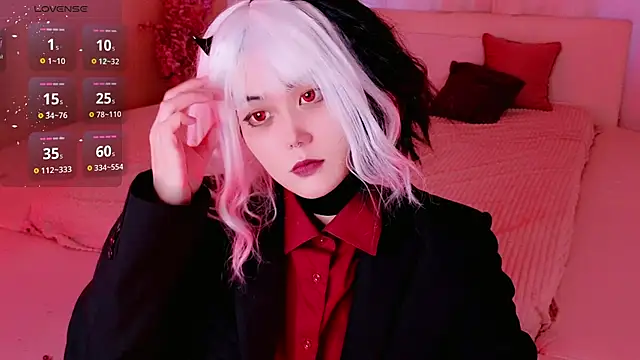 GothXRaven online show from March 18, 2026, 4:08 pm