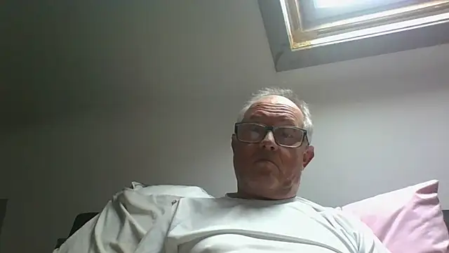 naughtygrandad1 online show from May 7, 2026, 5:49 pm