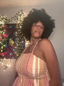 Snapshot of MistiSavannah chatting on June 26, 2026, 2:06 am MistiSavannah online show from June 26, 2026, 2:06 am