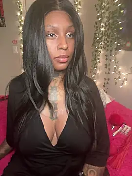 MistiSavannah online show from February 2, 2026, 2:10 am