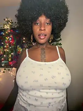 Snapshot of MistiSavannah chatting on August 1, 2026, 12:58 pm MistiSavannah online show from August 1, 2026, 12:58 pm