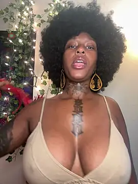 Snapshot of MistiSavannah chatting on July 5, 2026, 1:07 pm MistiSavannah online show from July 5, 2026, 1:07 pm
