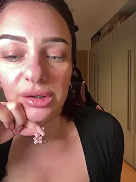 Snapshot of OliviaaFischer chatting on March 5, 2026, 12:57 pm OliviaaFischer online show from March 5, 2026, 12:57 pm