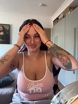 Snapshot of OliviaaFischer chatting on March 7, 2026, 10:43 am OliviaaFischer online show from March 7, 2026, 10:43 am