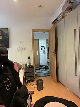 Snapshot of OliviaaFischer chatting on April 16, 2026, 8:59 am OliviaaFischer online show from April 16, 2026, 8:59 am