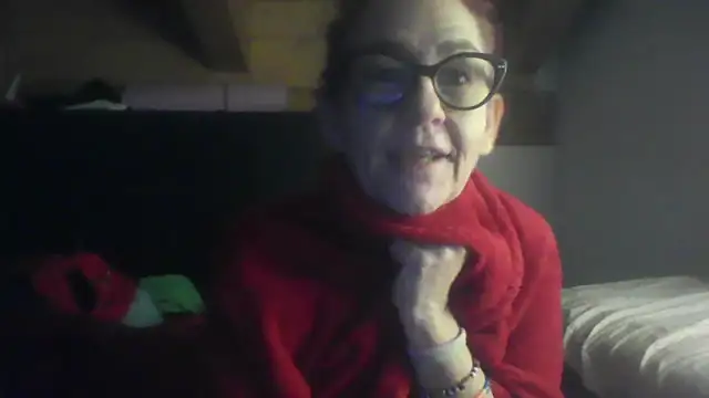 Snapshot of klarissabloum chatting on February 20, 2026, 7:10 am klarissabloum online show from February 20, 2026, 7:10 am