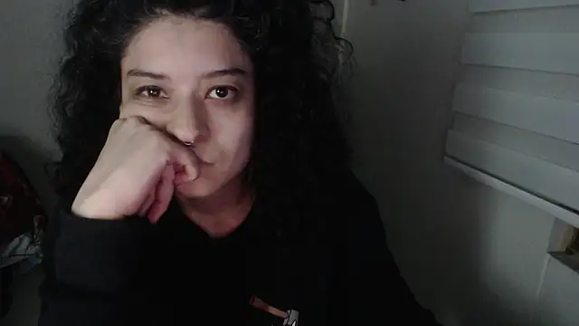 miss carmila1 online show from November 5, 2025, 1:31 am