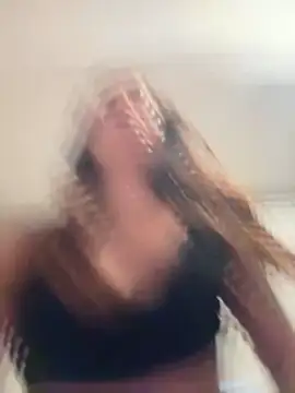 FadaPerigosa online show from April 17, 2026, 2:14 am